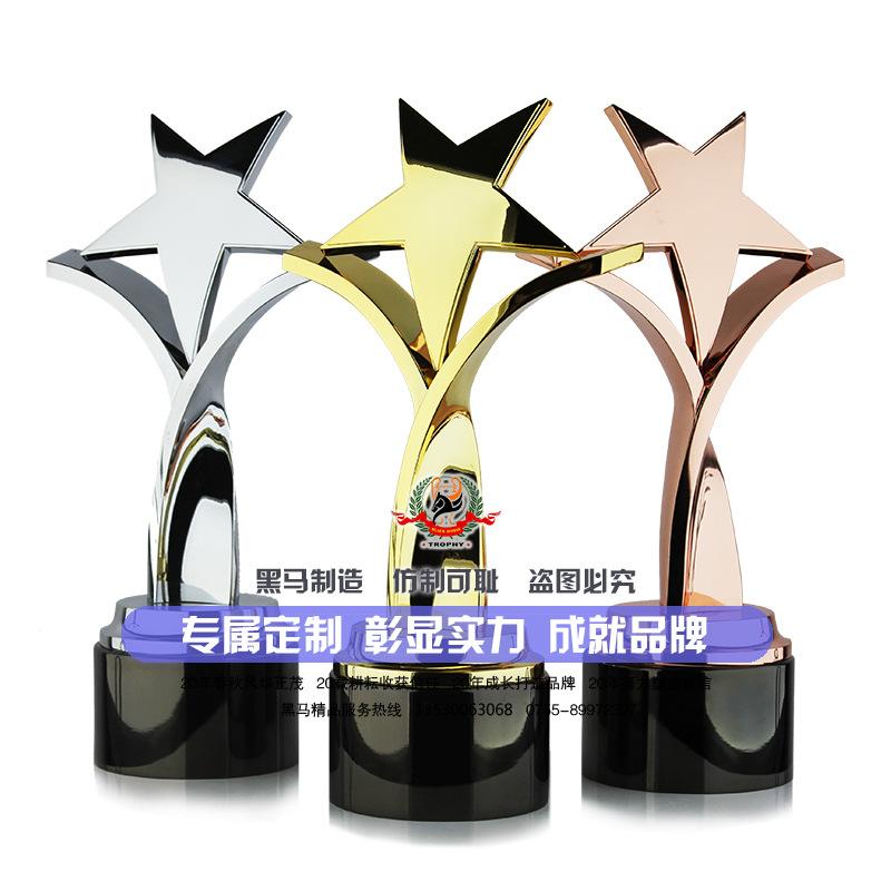 射击比赛黑马崛起，实力包揽金银铜