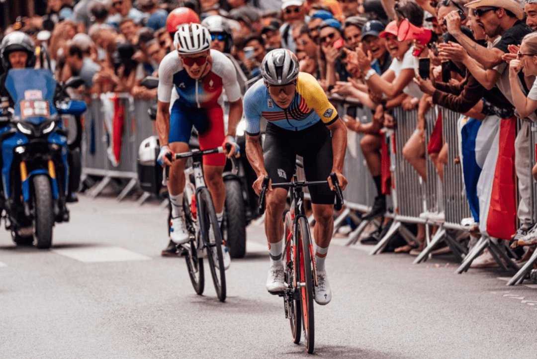 斯洛文尼亚自行车选手轻松赢得冠军